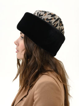 П26-26 Пилотка Леон беж с черным мехом