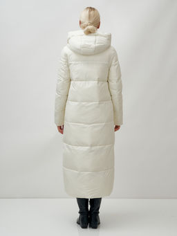 Пальто утепленное стеганное зимнее с капюшоном женское бежевого цвета 9611B - Mtforce фото 5