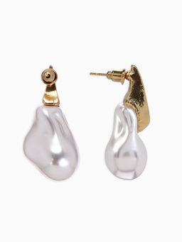 Цена за 2 шт. Серьги жемчуг "Капля борроко", цвет белый в золоте