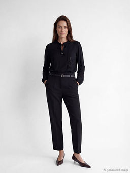 F?rf?rl? Ba?lamal? Yaka Ta?l? Bluz