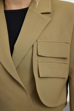 Limited Edition Ac?k Haki Crop Astarl? Kruvaze Dokuma Blazer Ceket TWOAW23BC00076