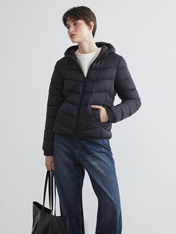 Kap??onlu Kad?n ?i?me Mont