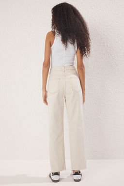 TRENDYOLMILLA Ac?k Mavi Pacas? Kesikli Yuksek Bel Straight Jeans TWOAW25JE00307  фото 5