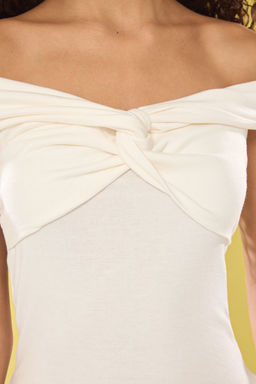 K?rm?z? Carmen Yaka Dugum Detayl? Fitted/Vucuda Oturan Orme Bluz TWOSS25BZ00369 - Trendyolmilla фото 7