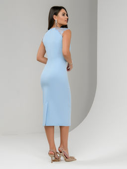 Платье-футляр голубое длины миди с кружевными вставками - 1001dress фото 7