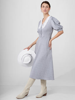 Платье с кружевным воротником OD-888-2 св.серый