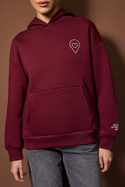 Bordo Nak?sl?/Isleme Oversize/Genis Kal?p Kapusonlu Orme Sweatshirt TWOAW26SW00171