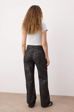 Cok Renkli Leopar Desenli Yuksek Bel Wide Leg Genis Paca Jeans TWOAW26JE00154 - Trendyolmilla фото 4