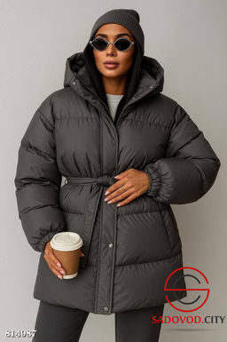 Тёплая зимняя куртка-пуховик с поясом и капюшоном