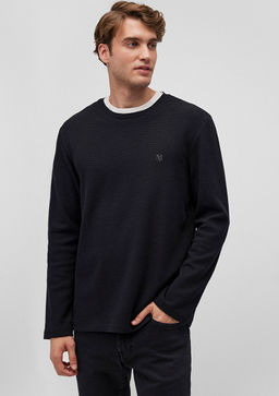 Uzun Kollu Siyah Tisort