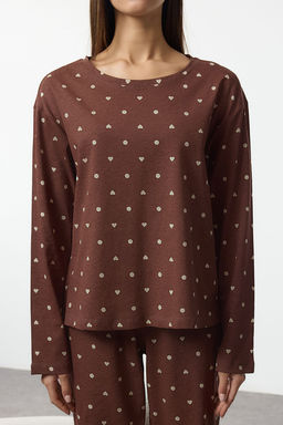 Kahverengi %100 Pamuklu Puantiye ve Kalpli Orme Pijama Tak?m? THMAW25PT00039