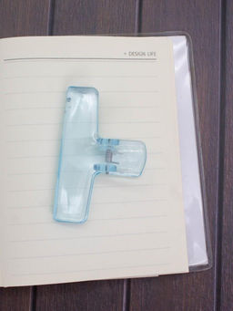 Зажим канцелярский "Transparent", blue (7.6*6.3 см)