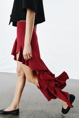 FALDA MIDI VOLANTES ZW COLLECTION / Rojo - Zara фото 3