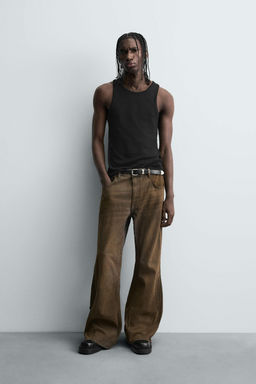 FLARE FIT JEANS WITH ZIPS