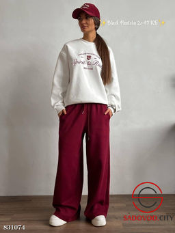 Спортивный женский костюм