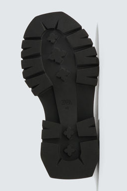 DISTRESSED CHUNKY LACE-UP BOOTS - Zara фото 7