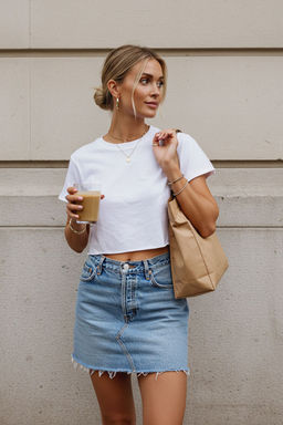 Ekru %100 Kal?n Pamuklu Relaxed Crop/Rahat K?sa Kesim Bisiklet Yaka Orme T-Shirt TWOSS25TS00034