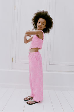 TOP FLORES BORDADAS / Rosa medio