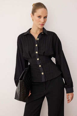 Siyah Gold Dugme Detayl? Bele Oturan Fitted Gomlek TWOAW26GO00104 - Trendyolmilla фото 2