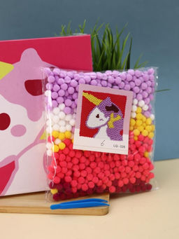 Картина из помпонов на подрамнике Draw Me! Unicorn, (20 х 20 см)