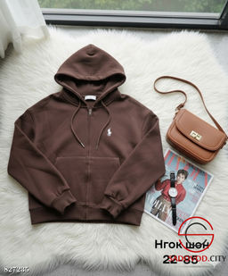 Толстовка женская с капюшоном