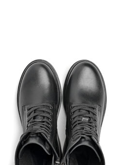 Скидка -18%. Ботинки Ионесси  фото 14