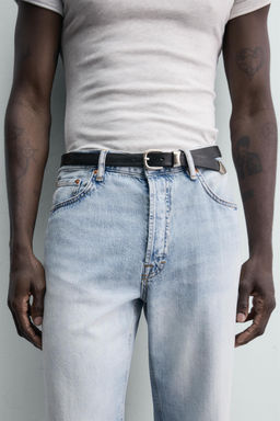 JEANS LIGEROS REGULAR FIT / Azul claro