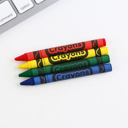 Подарочный набор «Волшебство внутри», блокнот-раскраска, трафарет и восковые мелки