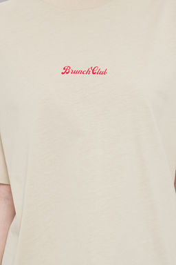 TRENDYOLMILLA Tas On ve Arka Bask?l? Oversize/Genis Kal?p Orme T-Shirt TWOSS25TS00123 фото 5