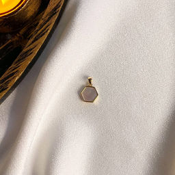 Подвеска перламутровая (1 шт)