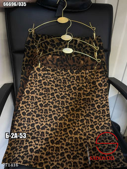 Женская юбка с леопардовым принтом