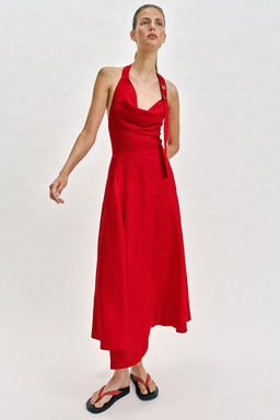 VESTIDO MIDI HALTER CON LINO / Rojo