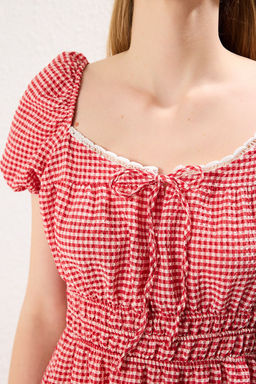 TRENDYOLMILLA K?rm?z? Potikareli A Kesim Yakas? Dantel Detayl? Midi Dokuma Elbise TWOSS25EL00297  фото 4
