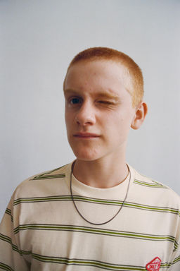 STRIPED PATCH T-SHIRT - Zara фото 6