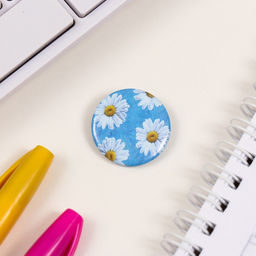 Набор значков на одежду, рюкзак, сумку Голубые, 8 шт., d=25 мм, закатные, 16.5?17 см