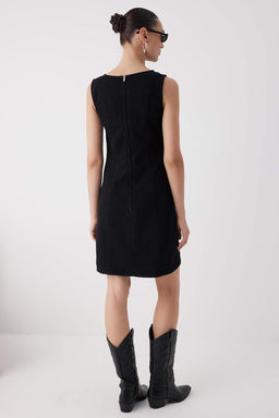 Siyah Kusgozu Baglama Detayl? Kolsuz Mini Denim Elbise TWOAW26EL00107