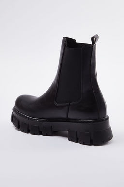 Trendyolmilla Shoes Siyah Lastikli T?rt?kl? Duz Kal?n Taban Chealsea Kad?n Bot TAKAW25BO00020 фото 3