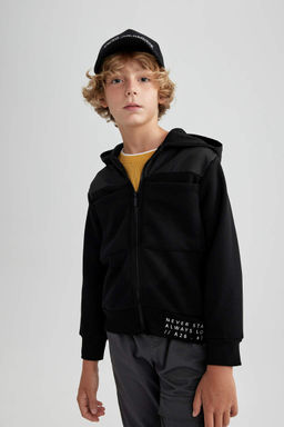 Плотный кардиган с капюшоном для мальчика