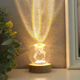 Световая фигурка стекло Шар. Голограмма: Два дельфина, d=6 см, подставка дерево, USB, 6.5?6.5?7.5 см