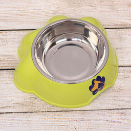 Цена за 2 шт. Миска пластиковая с металлической чашкой "Лапка" 16*4,6см цвет зеленый