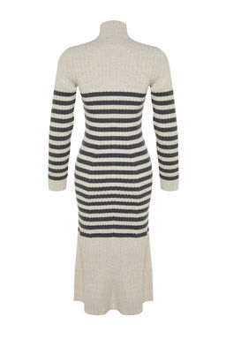 Tas Maxi Triko Cizgili Elbise TWOAW24EL00091