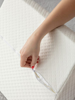 Подушка анатомическая 60x40x12/10 белый пенополиуретан - Denastia фото 4