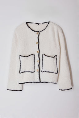 Ekru Tuylu Yumusak Dokulu Ceket Gorunumlu Triko H?rka TWOAW25HI00009