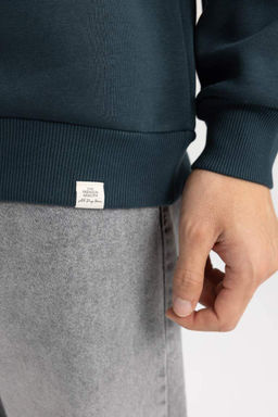 Базовый свитшот Oversize с круглым вырезом - Defacto фото 5