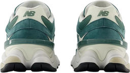 Кроссовки взрослые