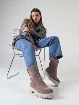 Ботинки 233.1541be. Капучино замша/Мех