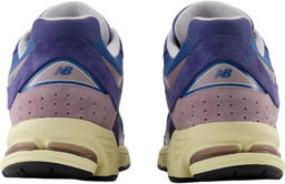 Кроссовки взрослые