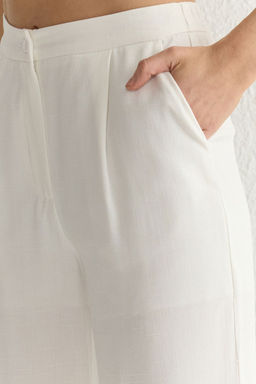 TRENDYOLMILLA Beyaz Keten Gorunumlu Wide Leg/Genis Paca Dokuma Pantolon TWOSS25PL00020  фото 3
