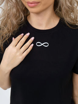 Футболка женская, цвет черный