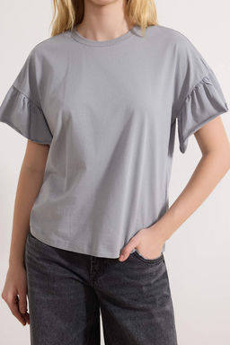 Gri %100 Pamuk F?rf?r Detayl? Basic Bisiklet Yaka Orme T-Shirt TWOSS22TS2429